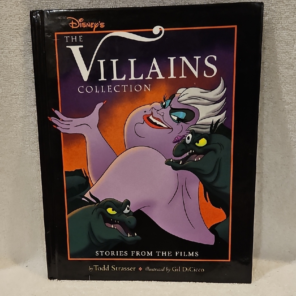 DISNEY VILLAINS COLLECTION BOOK